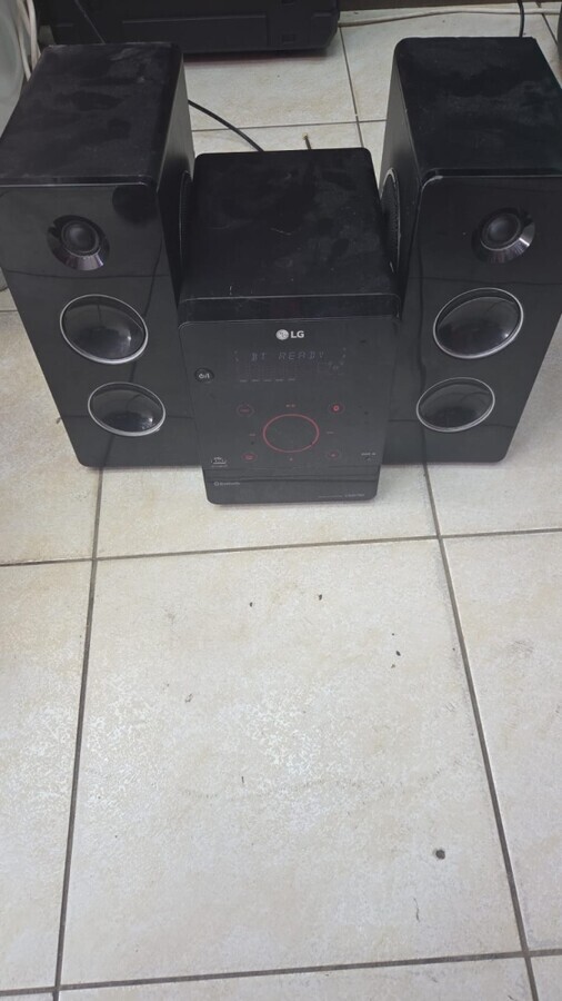 Музыкальный центр LG CM2760