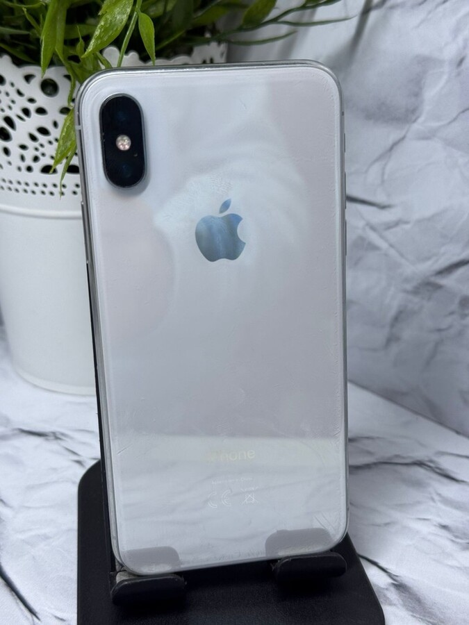Смартфон iPhone X 64Gb
