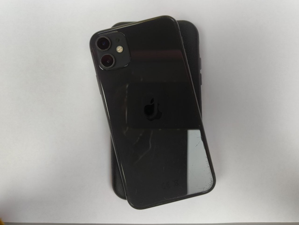 Смартфон iPhone 11 64Gb