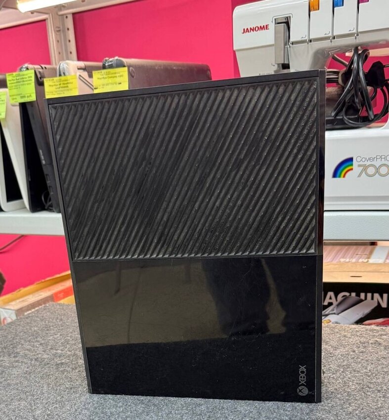 Игровая приставка XBOX ONE 500гб