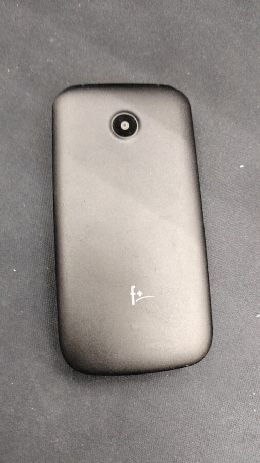 Мобильный телефон Fly Flip 2