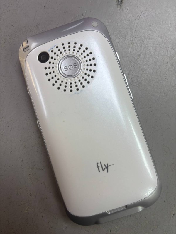 Мобильный телефон Fly