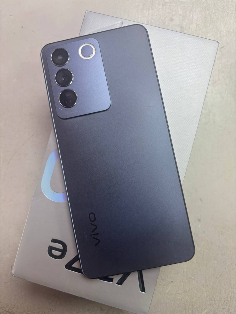 Смартфон Vivo V27e 8\256