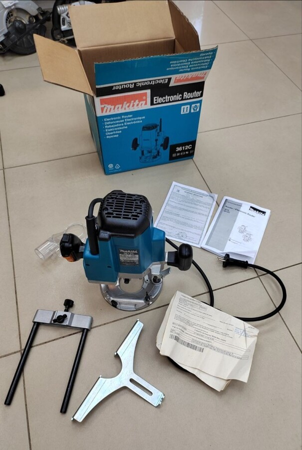 Фрезер makita 3612c