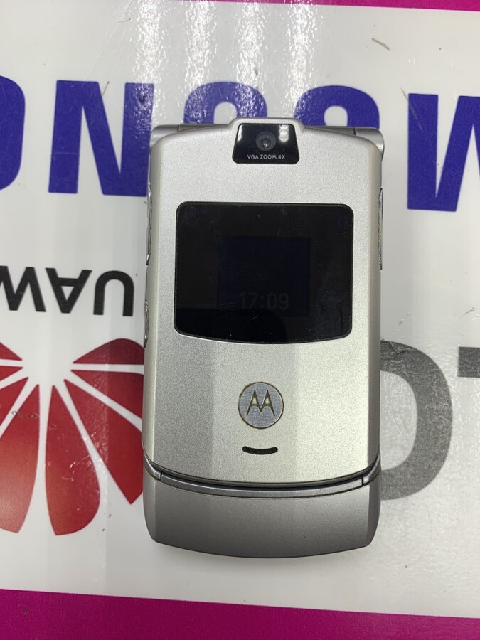 Мобильный телефон Motorola