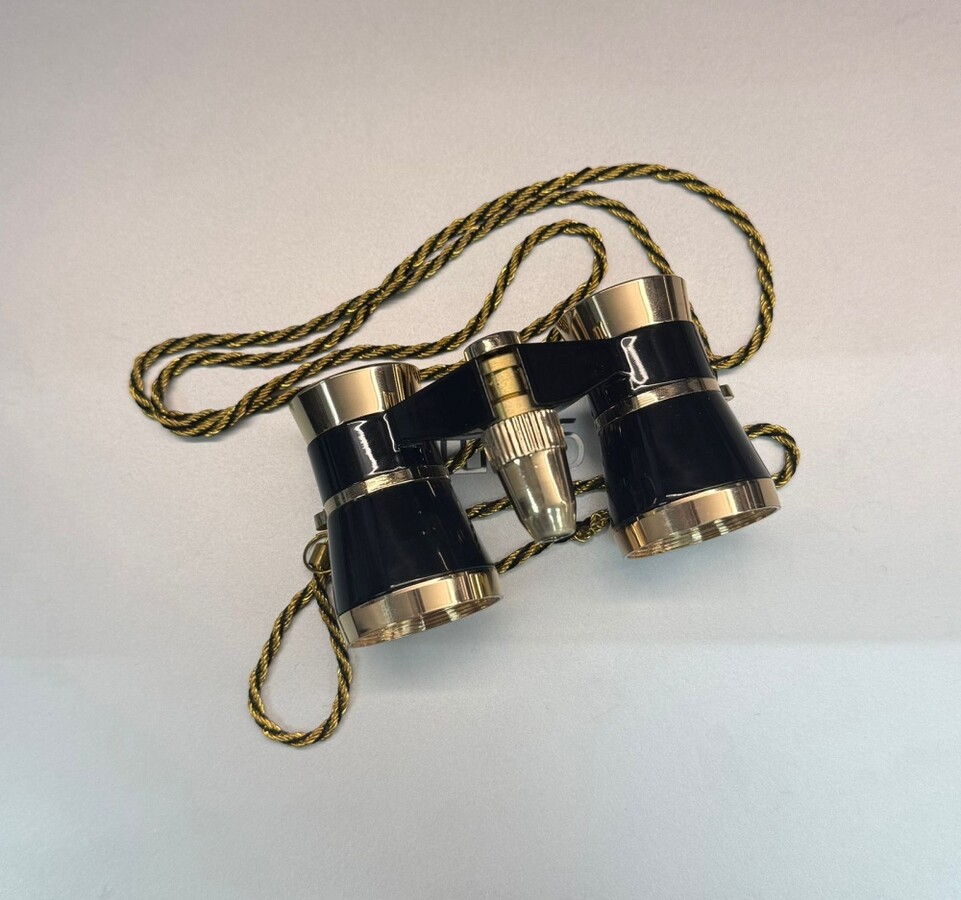 Тетральный бинокль