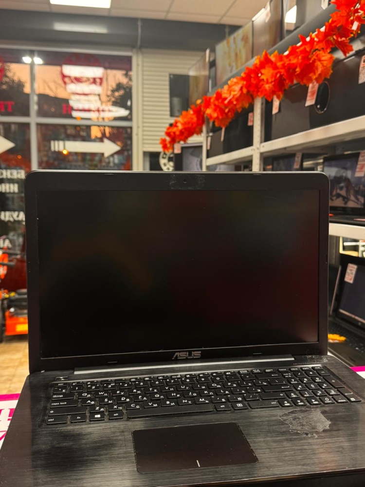 Ноутбук ASUS  x756u i7-6500u\6\1tb hdd\128\graphics 520\nvidia geforce 940mx