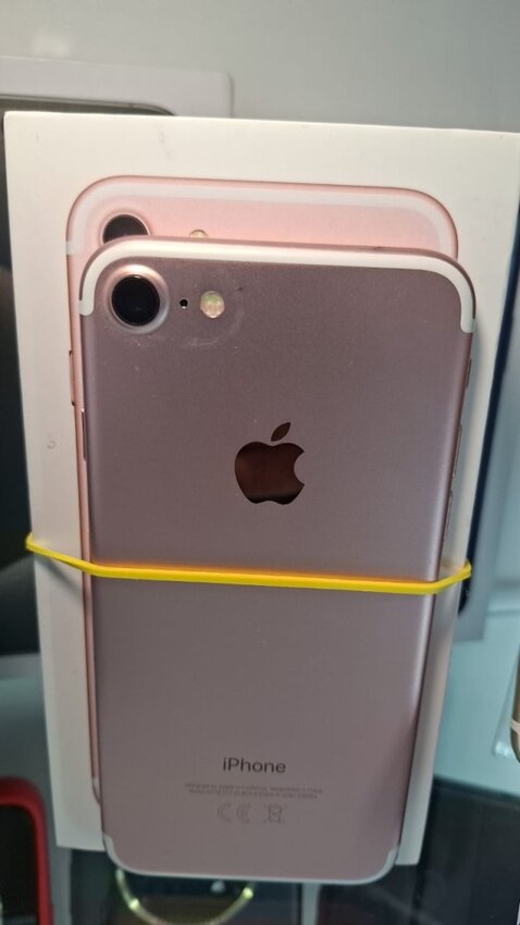 Смартфон iPhone 7 32Gb