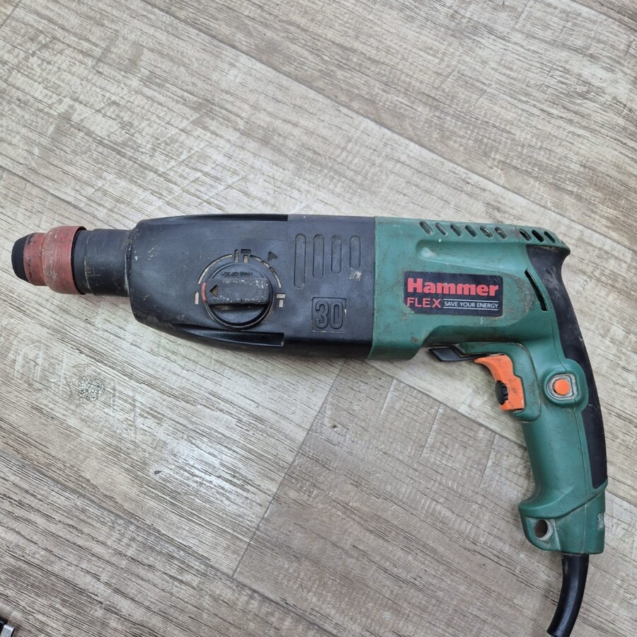 Перфоратор HAMMER FLEX 800ВТ