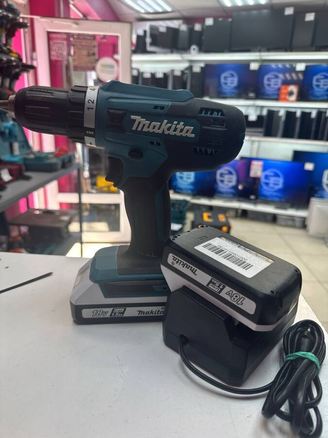 Шуруповерт Makita DF488