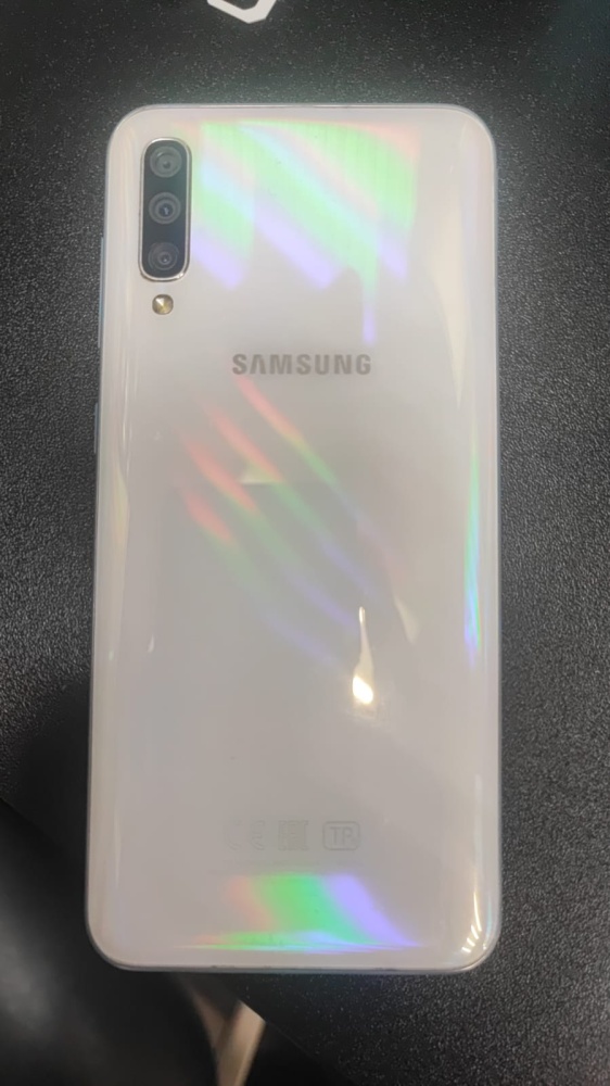 Смартфон Samsung A50