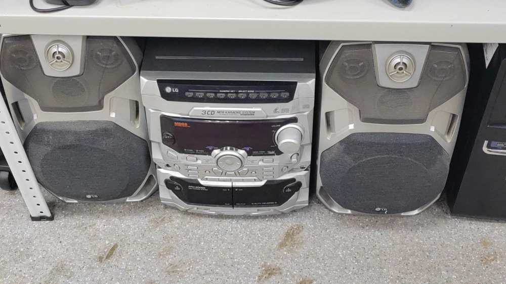 Музыкальный центр LG