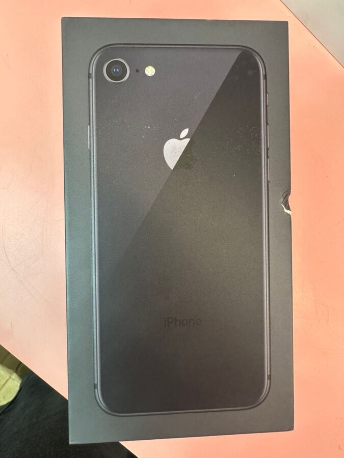 Смартфон iPhone 8 64 Gb