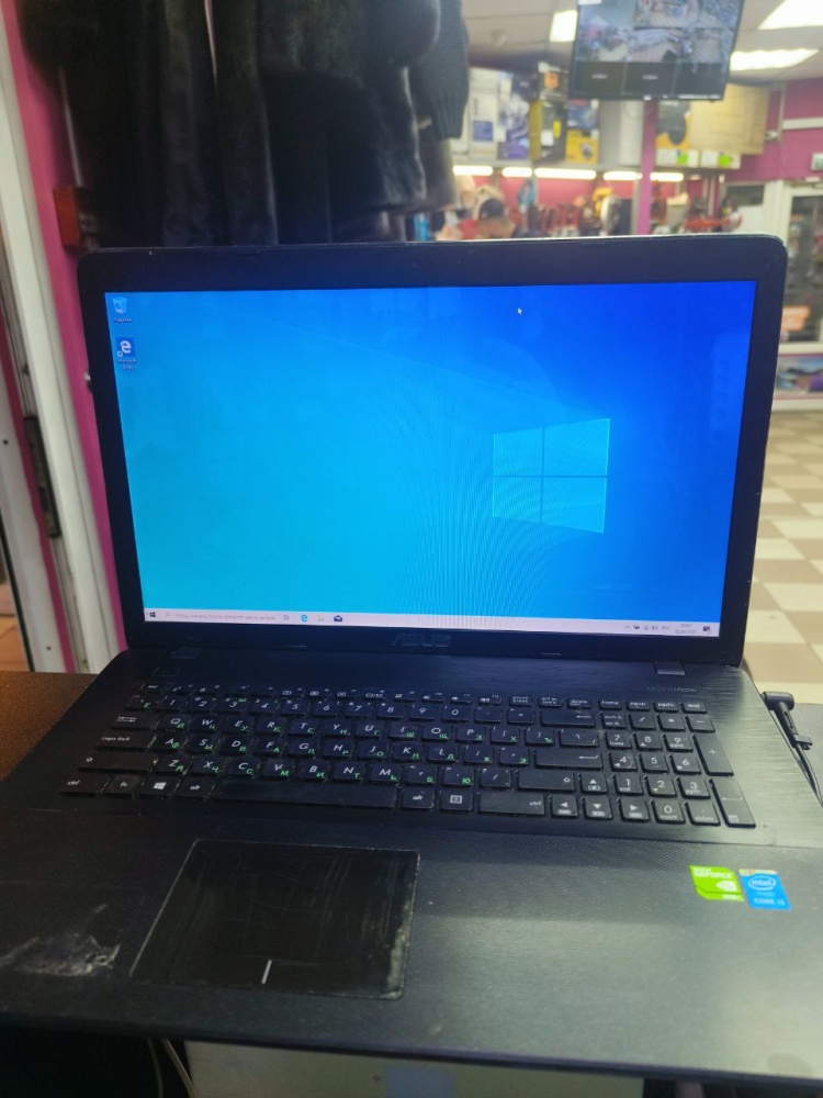 Ноутбук ASUS core i3-5th\4гб\920m-2гб