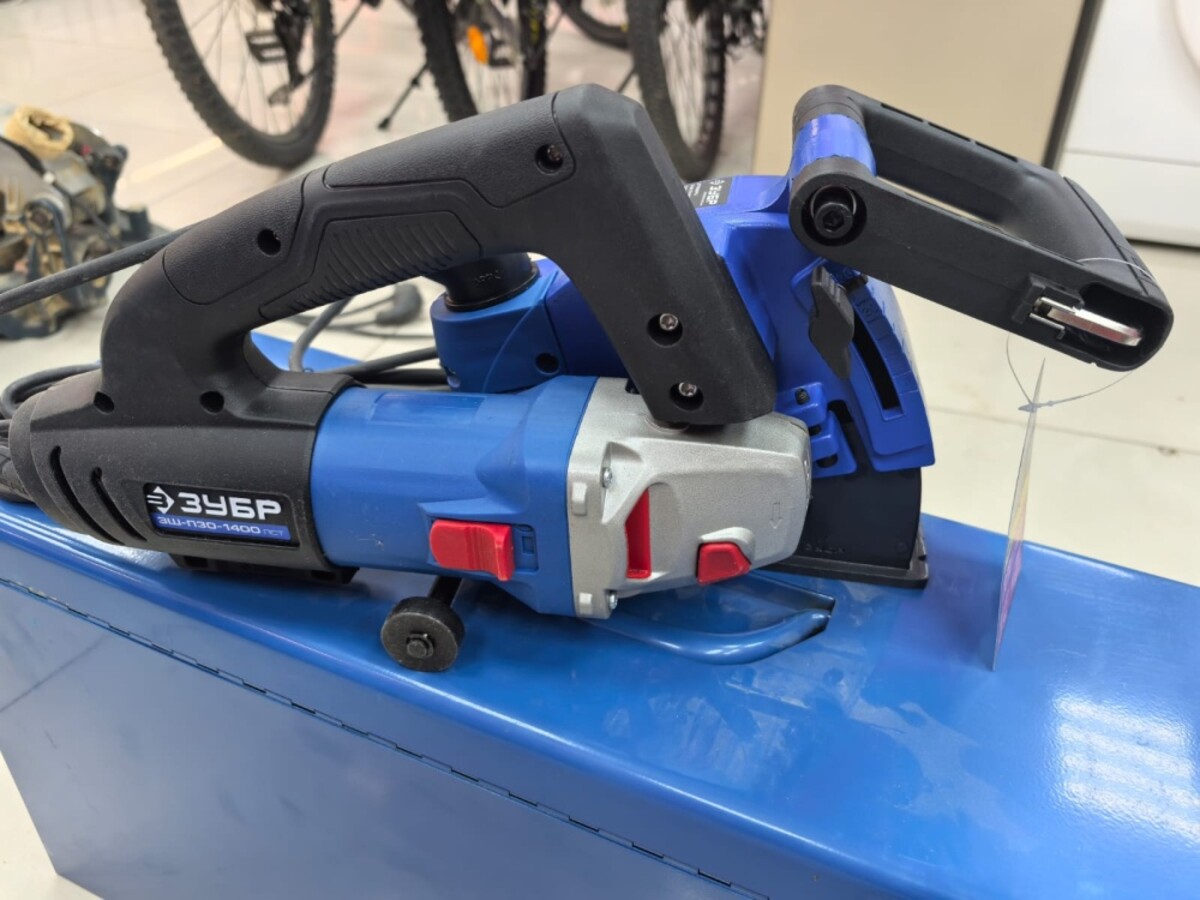 Штроборез ЗУБР ЗШ-П30-1400