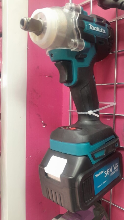 Гайковерт MAKITA