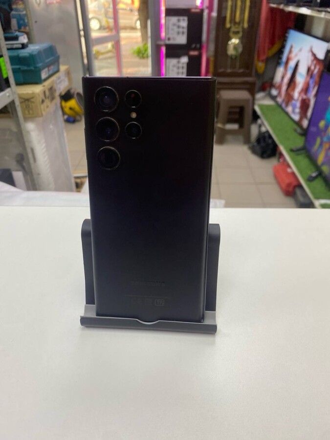 Смартфон Samsung S22 Ultra 256gb