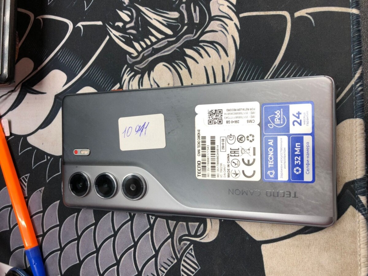Мобильный телефон Tecno сamon 40 8/256