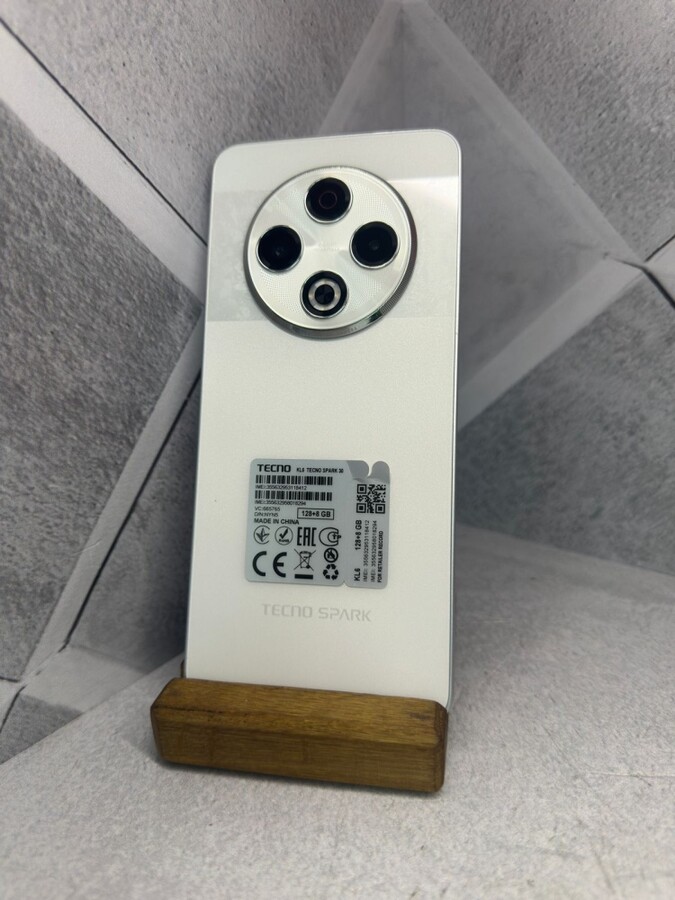 Мобильный телефон Tecno SPARK 30 128Gb