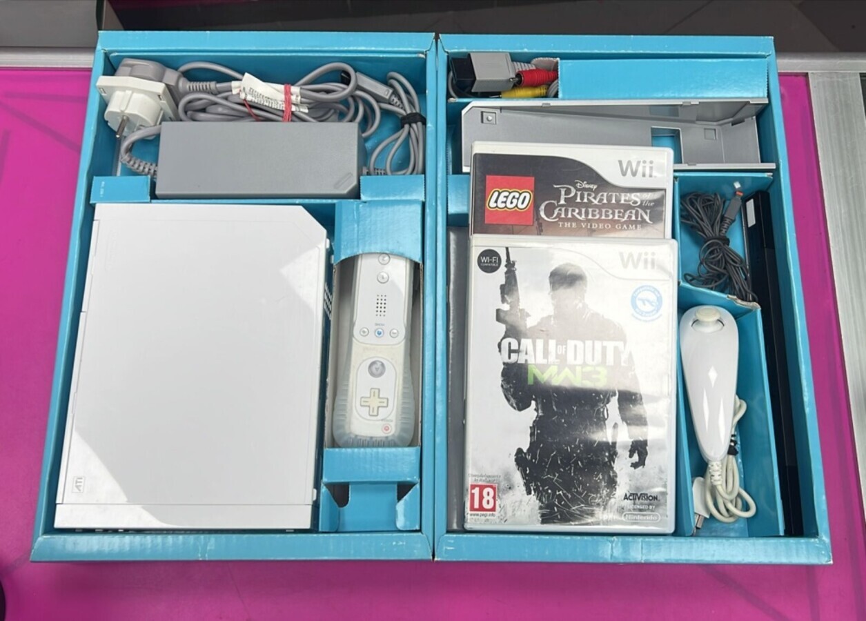 Игровая приставка Nintendo Wii