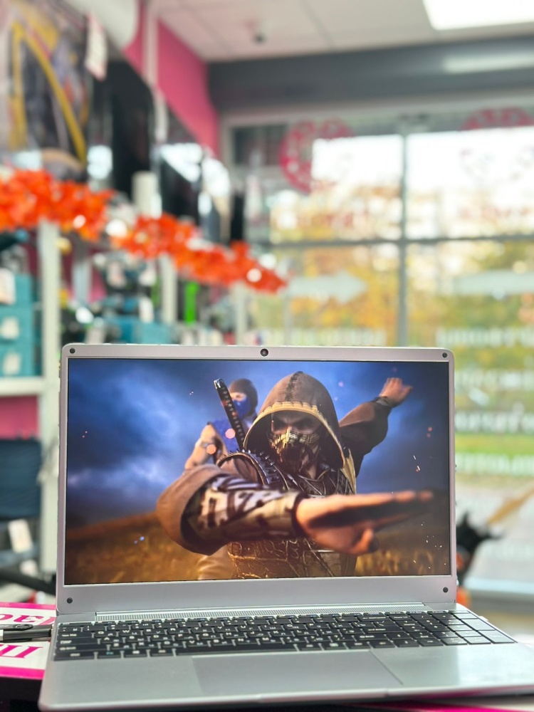 Ноутбук др марка 500GB/INTEL CORE I3/24GB