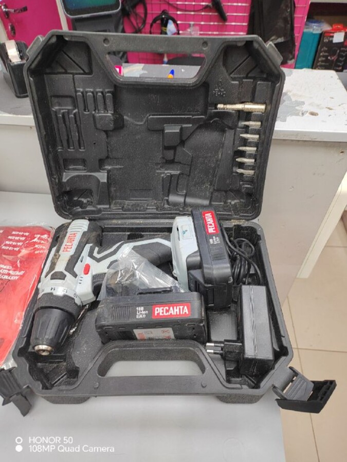 Шуруповерт Ресанта в кейсе 18 w