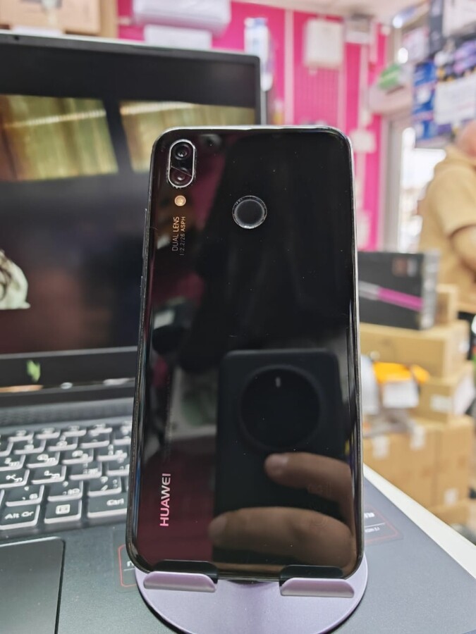 Смартфон Huawei P20 Lite 4/64GB