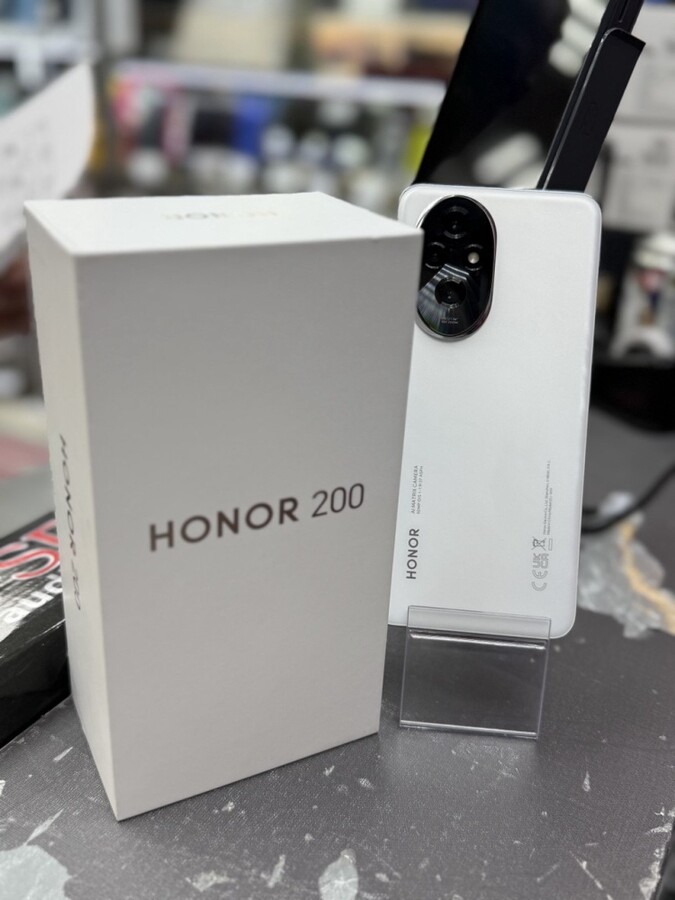Смартфон Honor 200 8/256