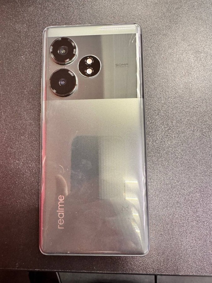 Смартфон Realme GT 6T 12/256