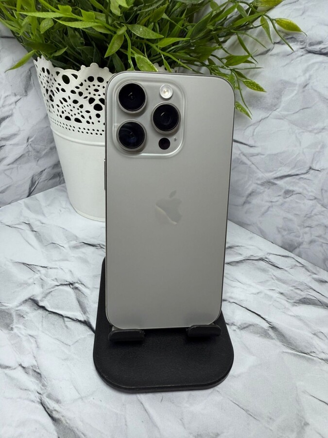 Смартфон iPhone 16 PRO 256Gb