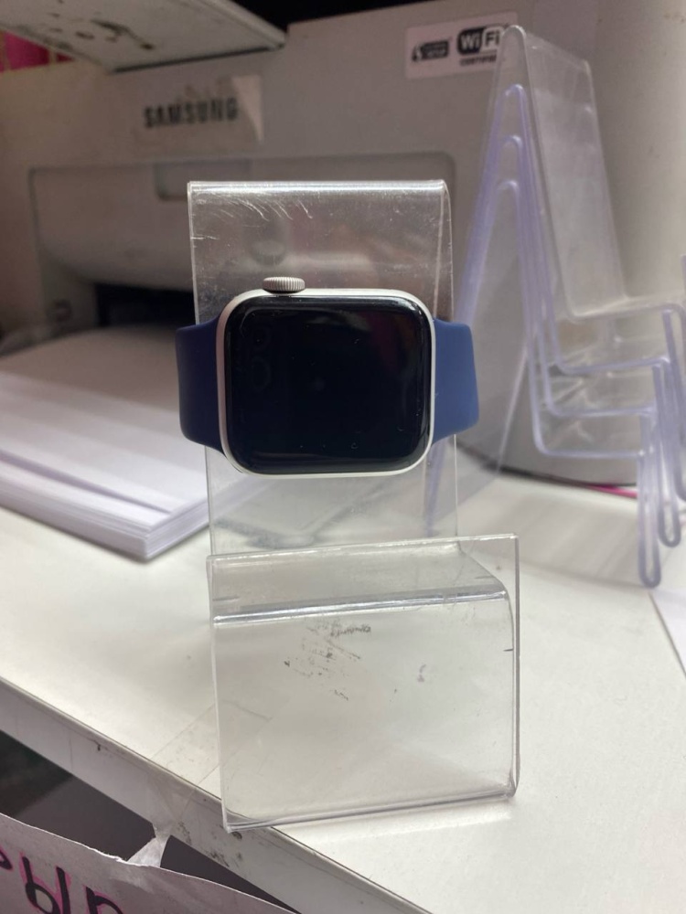 Часы Apple se2 40mm