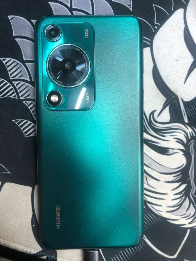 Смартфон Huawei Nova Y72 8\128