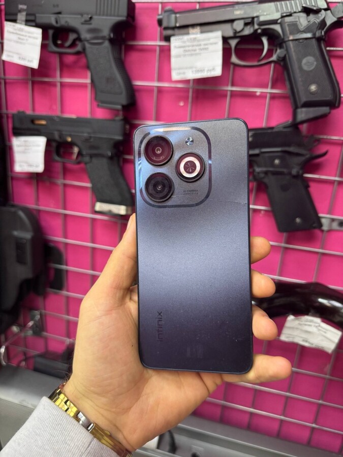 Мобильный телефон Infinix smart 8 4/128