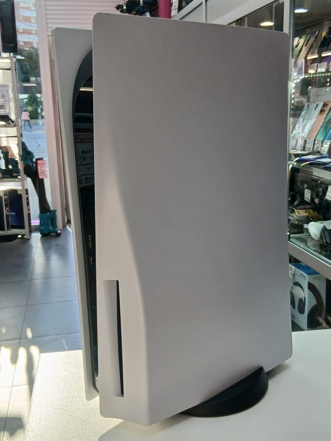 Игровая приставка Sony PlayStation 5 с дисководом