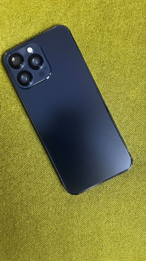 Мобильный телефон PRO 8/256