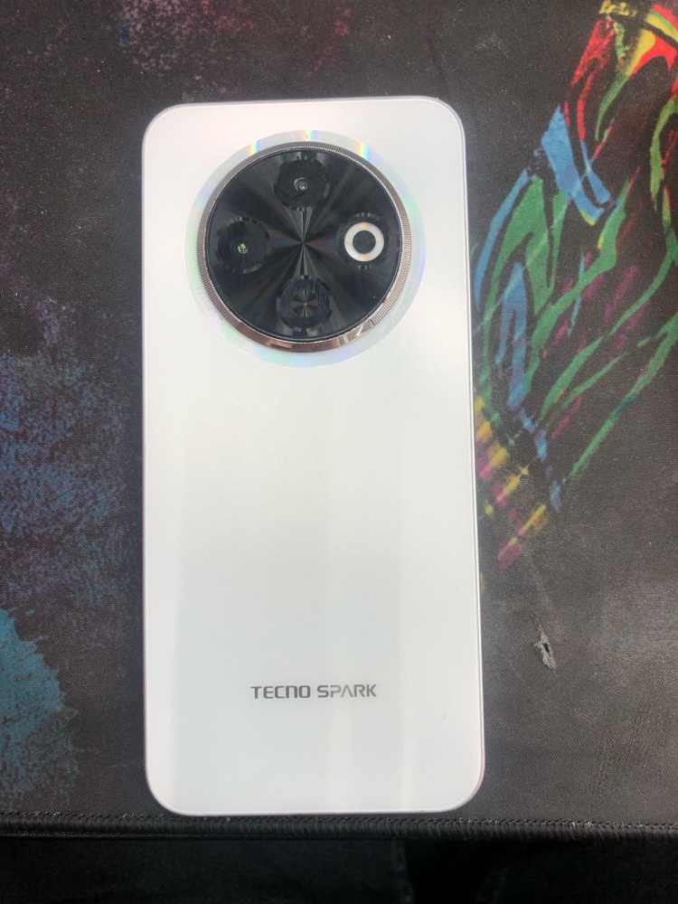 Мобильный телефон Tecno Spark 30c 4/128