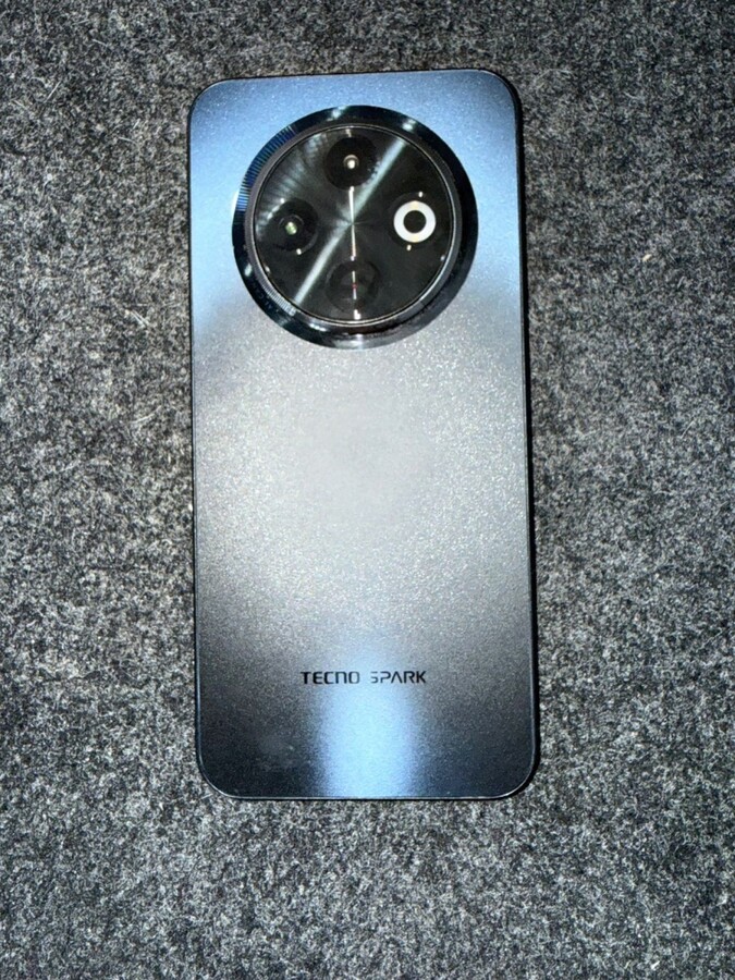 Мобильный телефон Tecno Spark 30C 8/256