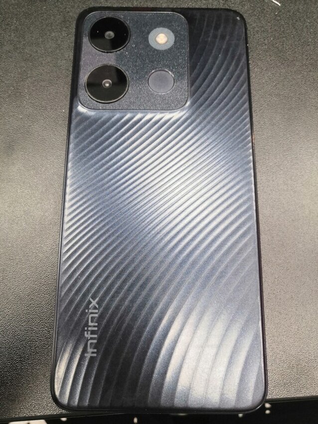 Мобильный телефон Infinix smart 7 4\64
