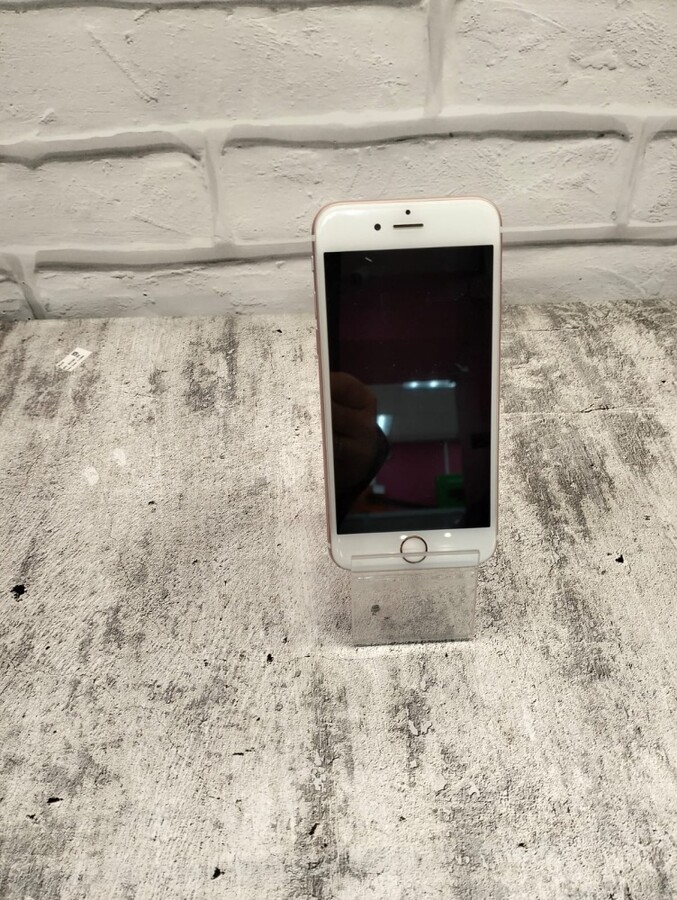 Смартфон iPhone SE 32GB