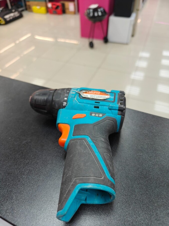 Шуруповерт Sturm