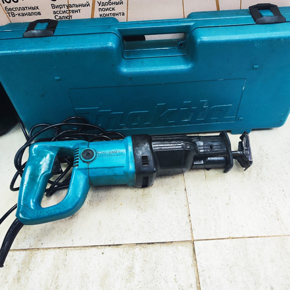 Сабельная пила Makita JR3030