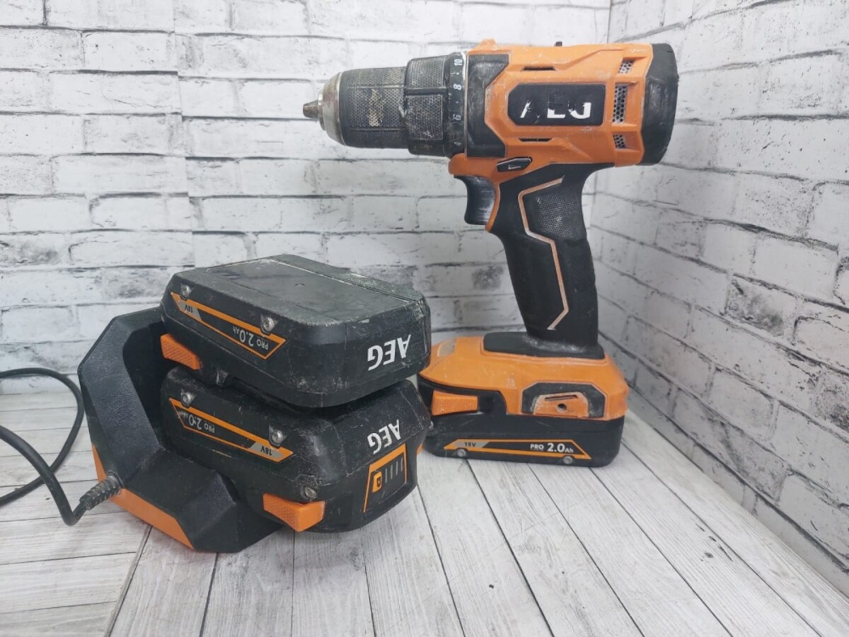 Шуруповерт Aeg BS18