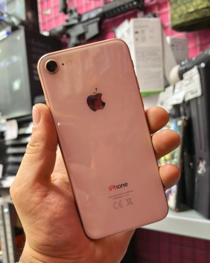 Смартфон iPhone 8 64 Gb