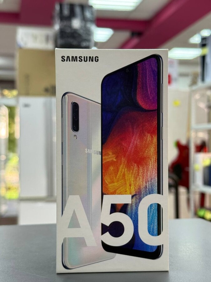 Смартфон Samsung A50 4/64