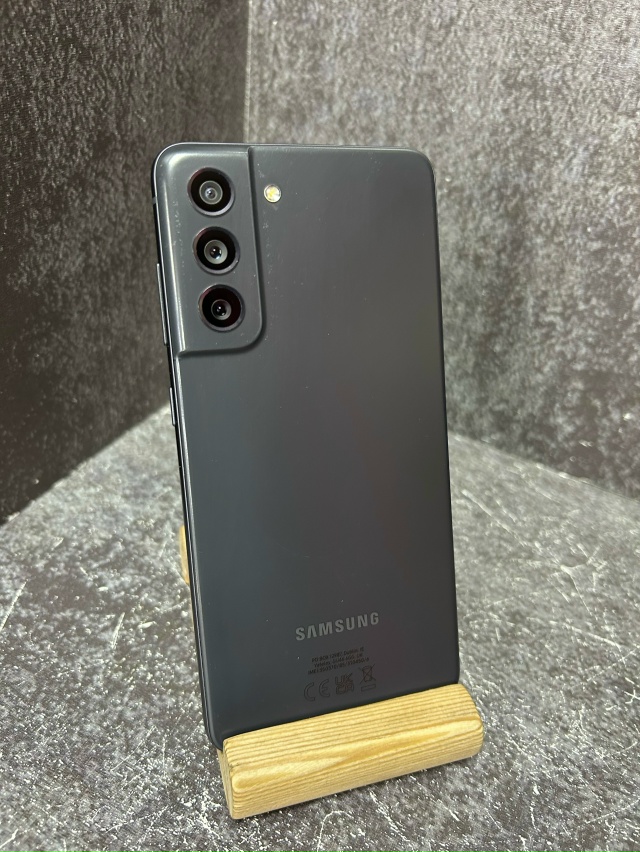 Смартфон Samsung S21 FE 6/128