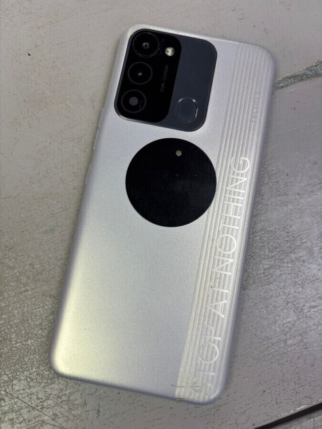 Мобильный телефон Tecno Spark 8c 4\64