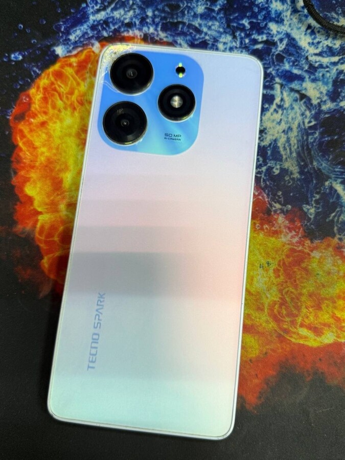 Мобильный телефон Tecno Spark 10pro 8/256