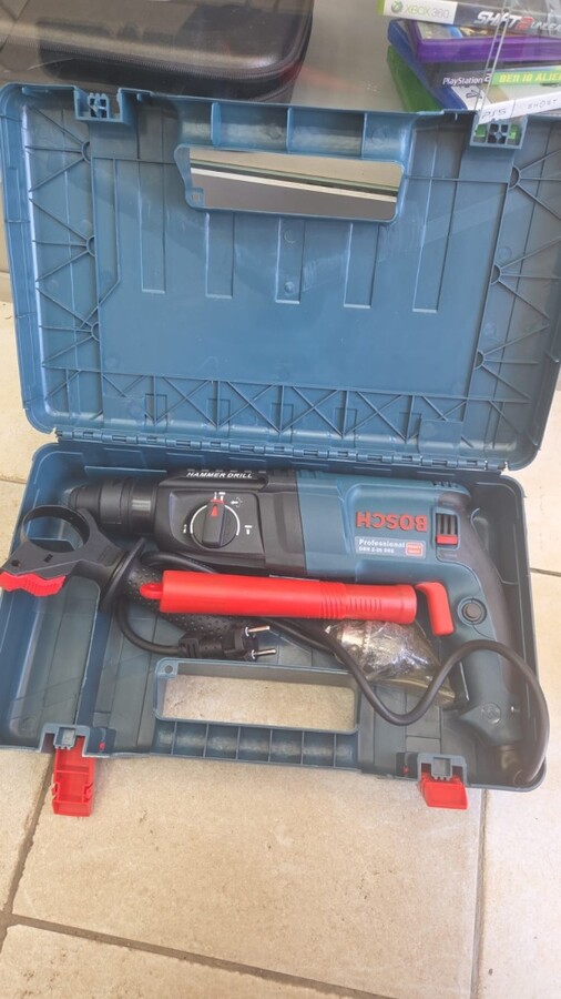 Перфоратор BOSCH