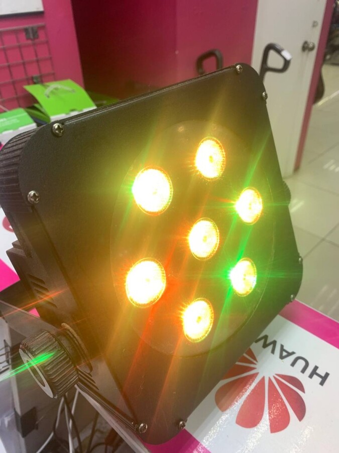 Прожектор PlanoSpot 7TC