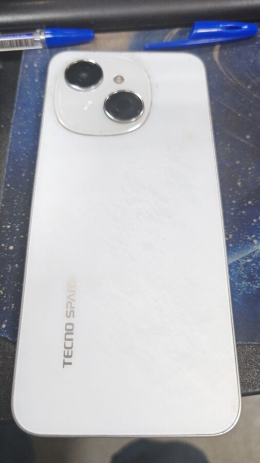 Мобильный телефон Tecno